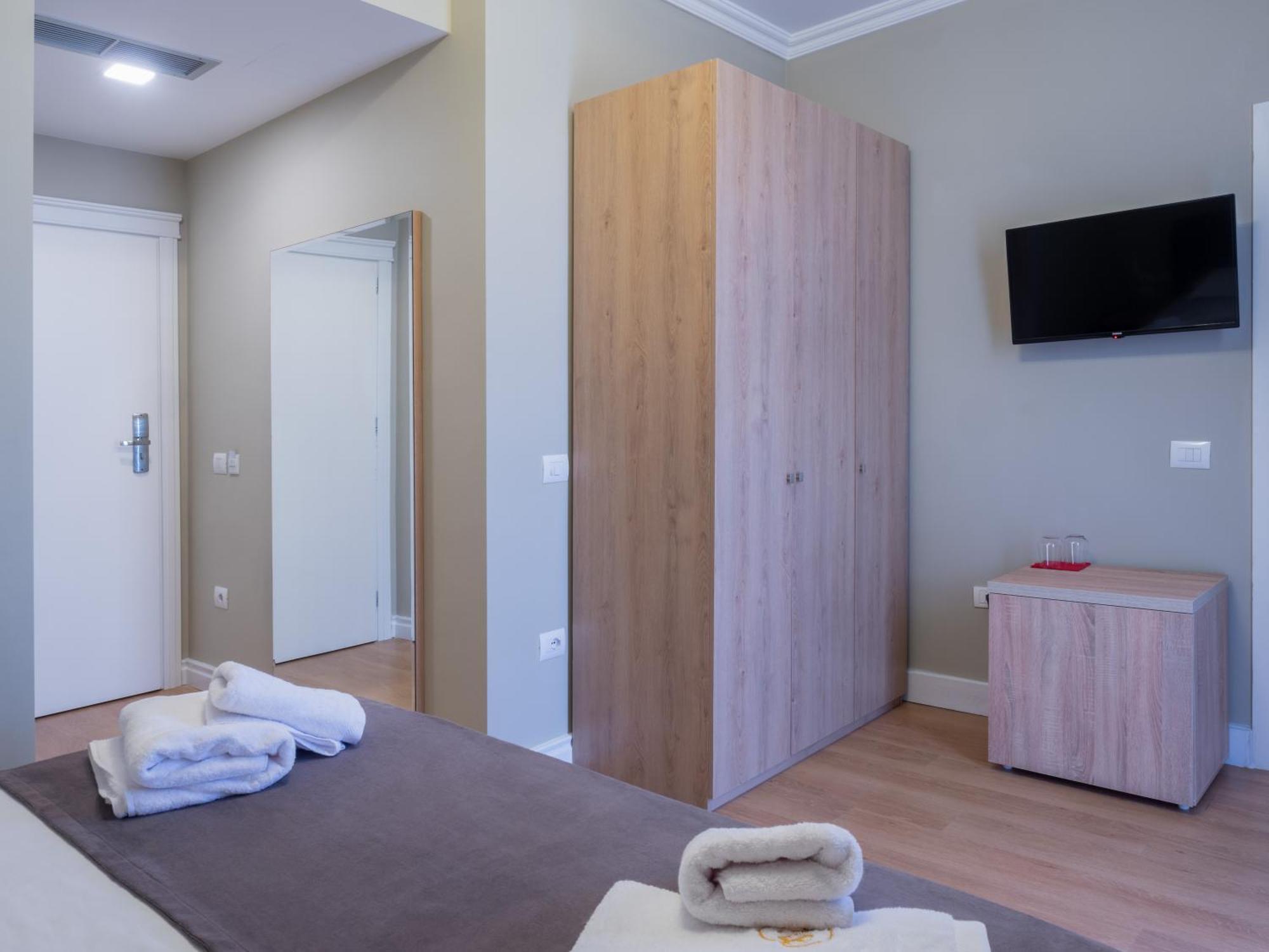 Nia Boutique Hotel By Rapo'S Resort Himarë Extérieur photo