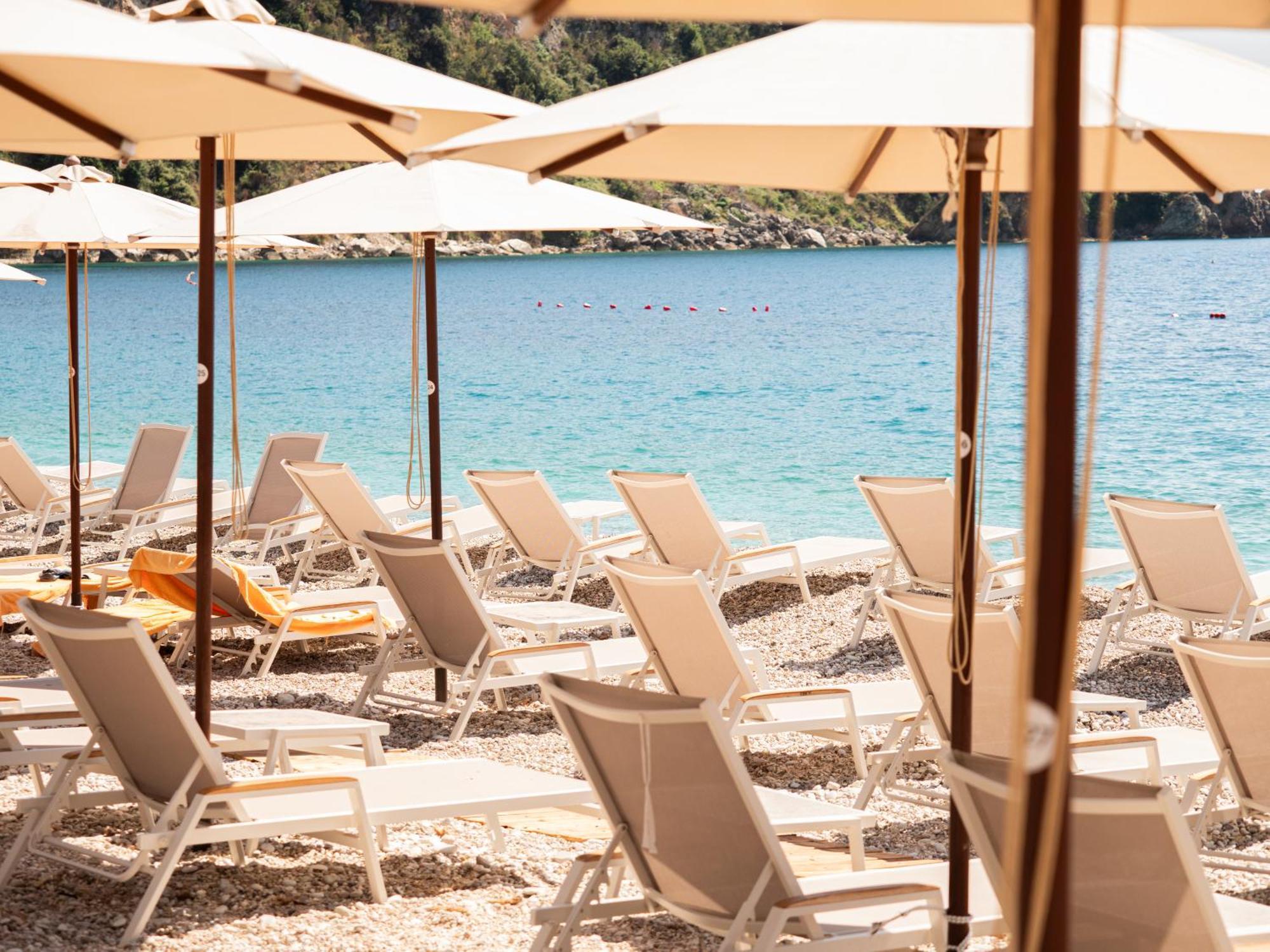 Nia Boutique Hotel By Rapo'S Resort Himarë Extérieur photo