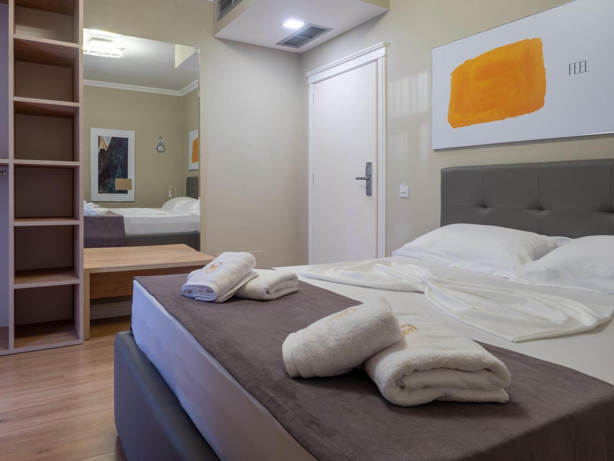 Nia Boutique Hotel By Rapo'S Resort Himarë Extérieur photo
