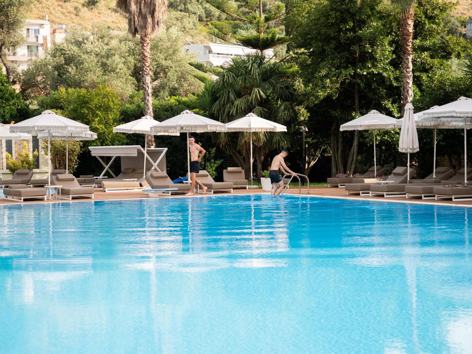 Nia Boutique Hotel By Rapo'S Resort Himarë Extérieur photo